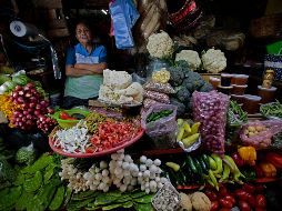 Uno de los mayores problemas para que la población pueda acceder a los alimentos es su elevado precio. EL INFORMADOR / ARCHIVO
