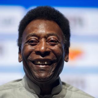 Asesor niega que Pelé haya sido hospitalizado