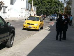 El cadáver presenta al menos cinco heridas de arma de fuego en el costado izquierdo. ESPECIAL