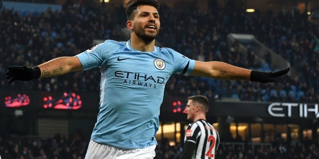 Manchester City derrota al Newcastle con triplete del &ldquo;Kun&rdquo; Ag&uuml;ero