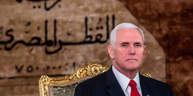 Mike Pence inicia su primera gira por Medio Oriente