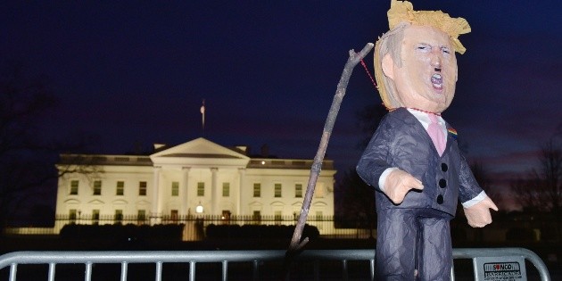 Cierre del gobierno federal opaca primer aniversario de Trump