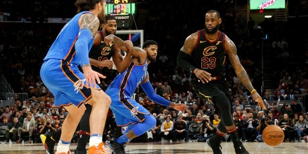 George y Westbrook brillan en paliza del Thunder a los Cavs
