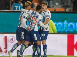 Los jugadores de Pachuca celebran su triunfo ante Lobos. MEXSPORT/V. León