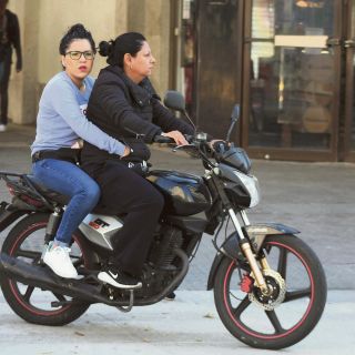 Circular sin casco, la sanción más frecuente para los motociclistas