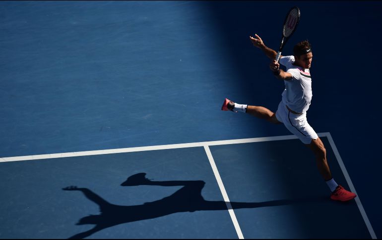 Federer dará nuevos bríos a una rivalidad de mucho tiempo contra su próximo oponente, el checo Tomas Berdych. AFP/P. Parks