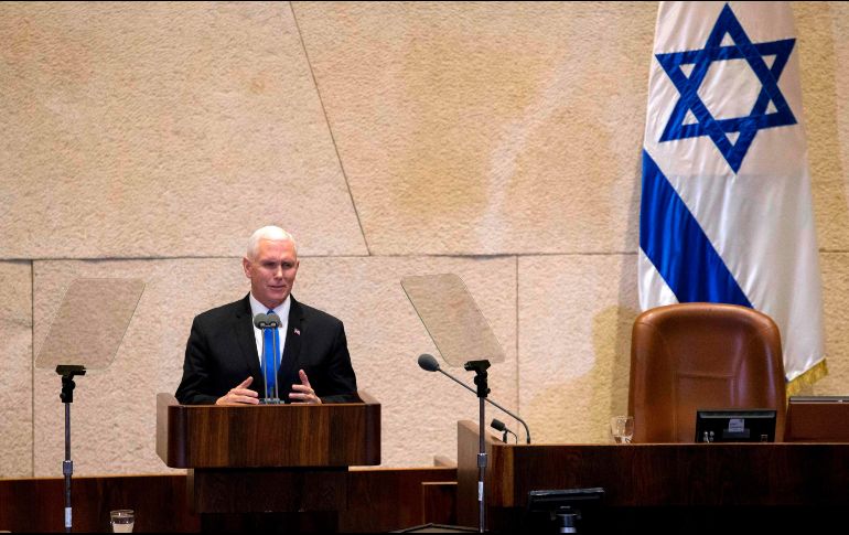 En su discurso, Pence subraya que Estados Unidos insta a los dirigentes palestinos a regresar a la mesa de negociaciones. AFP / A. Schalt