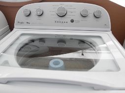 En 2016 EU importó de México 278 MDD en lavadoras domésticas y mil 127 MDD en paneles solares. EL INFORMADOR / ARCHIVO