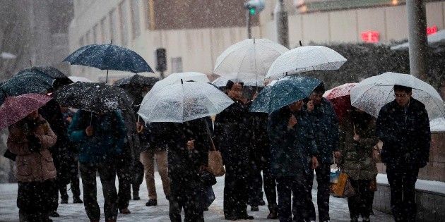Nevadas en Japón dejan casi 200 heridos y vuelos cancelados