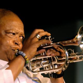 Muere el músico Hugh Masekela a los 78 años
