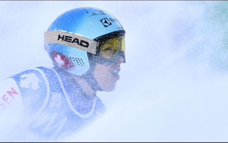La suiza Wendy Holdener reacciona durante la prueba de eslalon gigante, en el marco de la Copa Mundial de esquí alpino en Kronplatz, Italia. AFP/T. Fabi