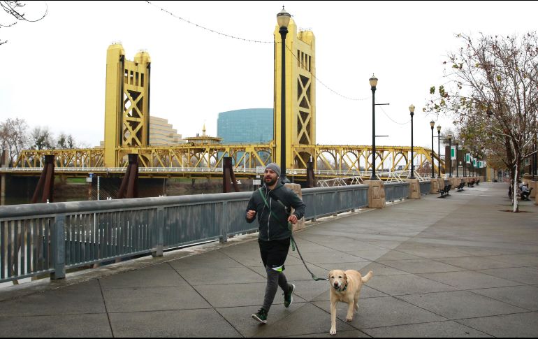 También se puede realizar una caminata junto al río Sacramento que aparece en 