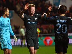De Bruyne (C) anota en la última jugada del partido para sentenciar la victoria del City. AFP/C. Caddick