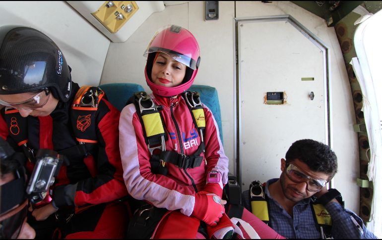 El paracaidismo es un deporte mayormente masculino en su país. AFP/Bahareh Sassani