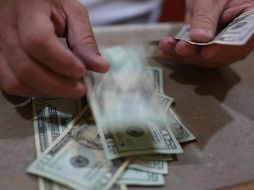 El peso cerró ayer en 19 unidades por dólar. EL INFORMADOR/Archivo