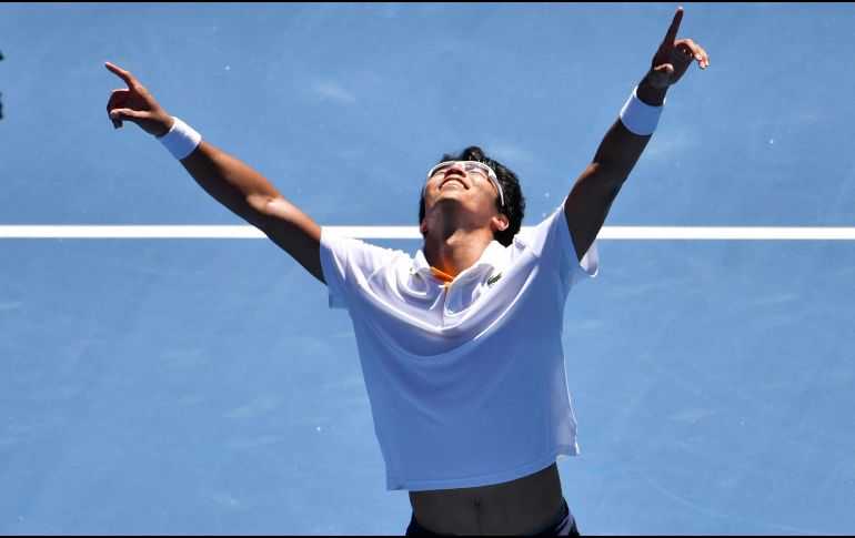 El tenista asiático celebra su triunfo al finalizar el encuentro. AFP/S. Khan