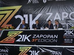 Raymundo Gámez, Guillermo Torres, Gustavo Santoscoy y el alcalde de Zapopan, Pablo Lemus, anunciaron el evento, que repartirá una bolsa de 750 mil pesos en cinco categorías. TWITTER / @ComudeZapopan