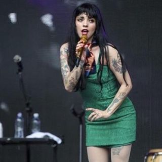 Mon Laferte interpreta tema de "Sailor Moon"