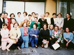 Grupo de compañeras y amigas del Colegio del Sagrado Corazón.