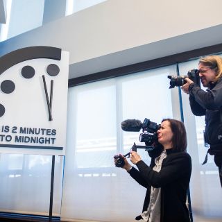 Fijan el "Reloj del Juicio Final" a dos minutos del desastre