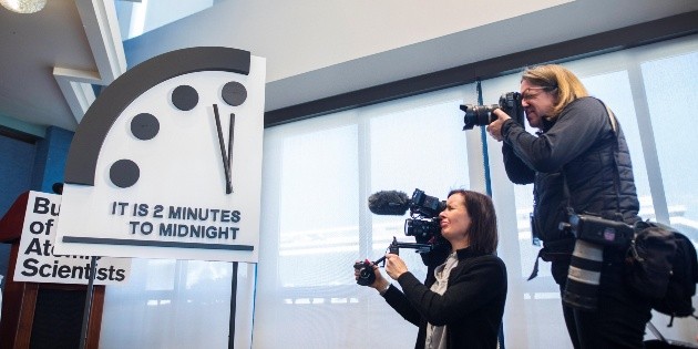 Fijan el "Reloj del Juicio Final" a dos minutos del desastre