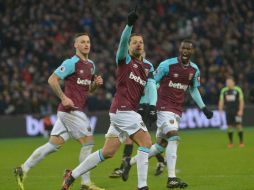 Osorio considera que el futbol inglés no es el mejor para que Javier Hernández explote sus características. TWITTER/@WestHamUtd