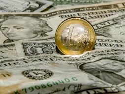 Esta mañana, el dólar estadounidense cede 15 centavos respecto al cierre de ayer. AFP / ARCHIVO