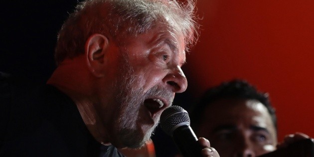 Lula da Silva cancela viaje a &Aacute;frica tras entregar pasaporte a polic&iacute;a