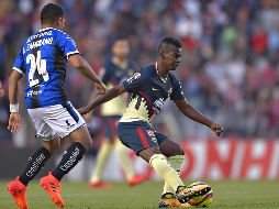 Quintero (D) es la contratación más costosa en la historia del América. MEXSPORT/ARCHIVO