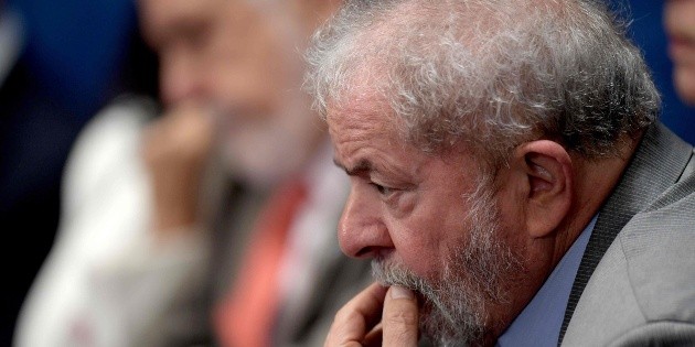 Defensa de Lula presenta recurso contra prohibici&oacute;n de salir de Brasil
