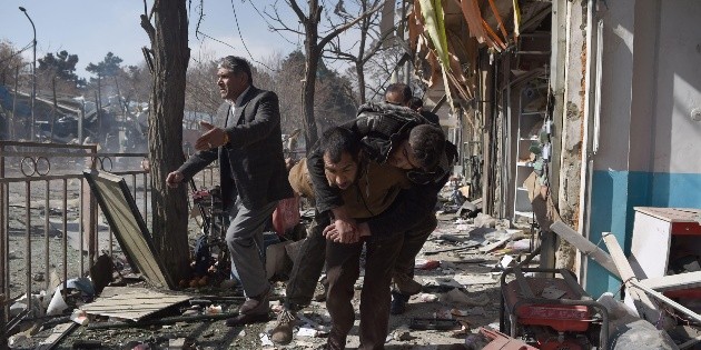 Atentado suicida en Kabul deja 40 muertos y 140 heridos