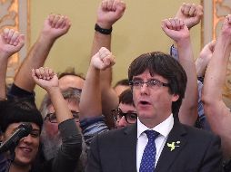 Carles Puigdemont fue destituido por el gobierno español tras la proclamación de la independencia de Cataluña el pasado 27 de octubre. AFP / ARCHIVO
