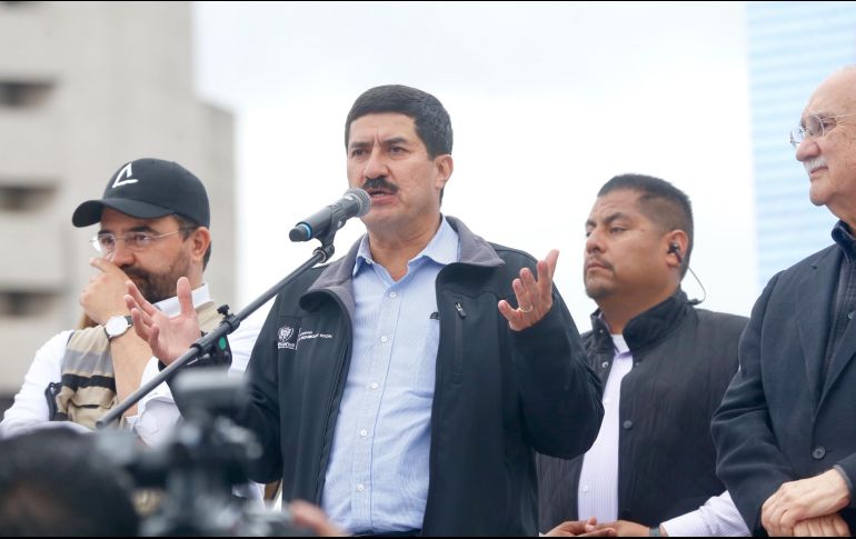 Corral habló con los medios de comunicación en Monterrey, en donde culminó la jornada de la Caravana por la Dignidad. NTX/ESPECIAL