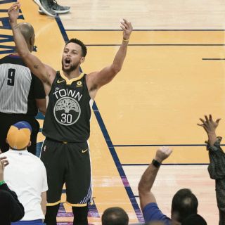 Curry liquida a los Celtics por mano propia