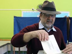 Los últimos sondeos sitúan a Nikos Anastasiadis, líder del partido conservador DISY, como el candidato favorito. EFE/K. Christodoulou