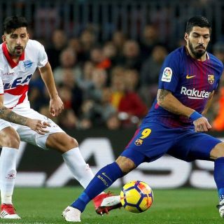 El Barça remonta y derrota al Alavés