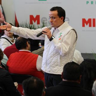 Pide Mikel Arriola no politizar caso de joven desaparecido