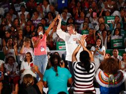 En la mesa de diálogo denominada “Confía en Meade” también se habló de cómo hacer compatible el desarrollo profesional con el cuidado de la familia. SUN/Y. Xolalpa