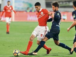 Remontan. El mexicano Raúl Jiménez (#90) ingresó al 75’ y ayudó para alcanzar el empate ante el Belenenses. ESPECIAL/SLBENFICA
