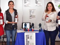 La bebida se compone de jamaica, hierbabuena, hierba del sapo y té verde. FACEBOOK/uaq.mx