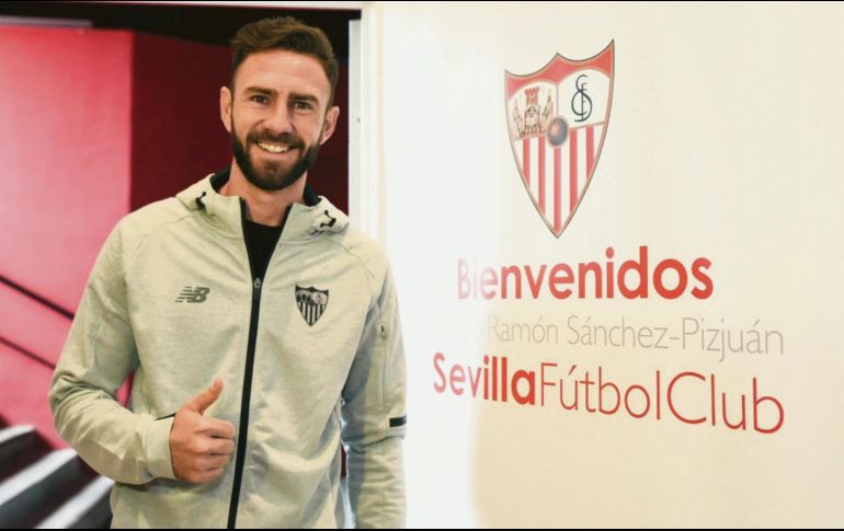 Miguel Layún. El Sevilla hizo oficial su llegada como refuerzo para el resto de la campaña 2017-2018. EFE