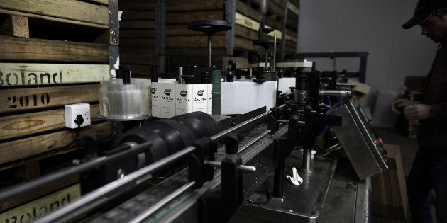 Crece econom&iacute;a, pero industria est&aacute; en recesi&oacute;n