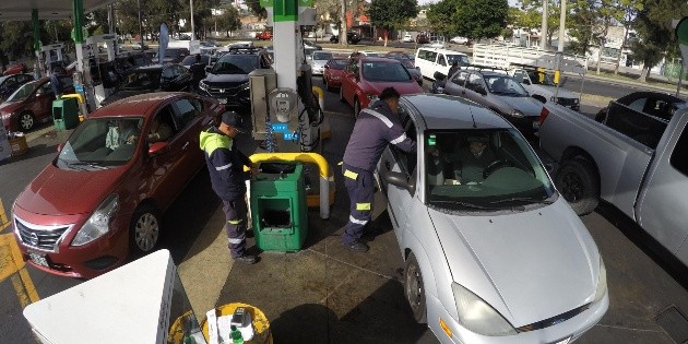 Por mejores &ldquo;rendimientos&rdquo;, tapat&iacute;os optan por otros proveedores de gasolina