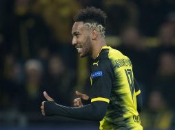 Después de semanas de negociaciones, Arsenal y Dortmund llegaron a un acuerdo para el traspaso del deportista africano. AFP/B. Thissen