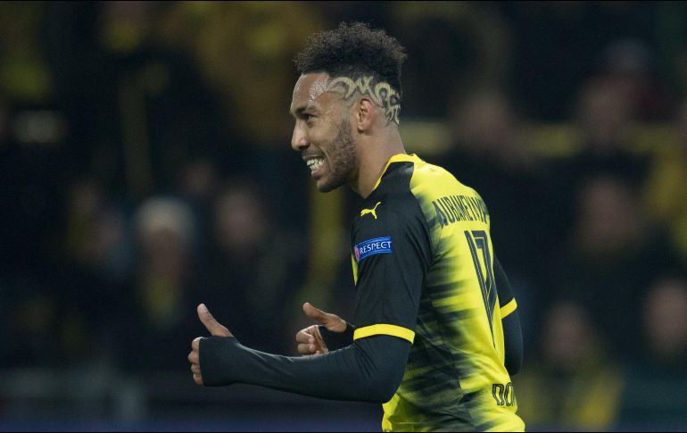 Después de semanas de negociaciones, Arsenal y Dortmund llegaron a un acuerdo para el traspaso del deportista africano. AFP/B. Thissen