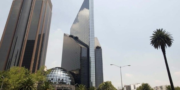 Bolsa Mexicana sube, a la espera de pol&iacute;tica monetaria