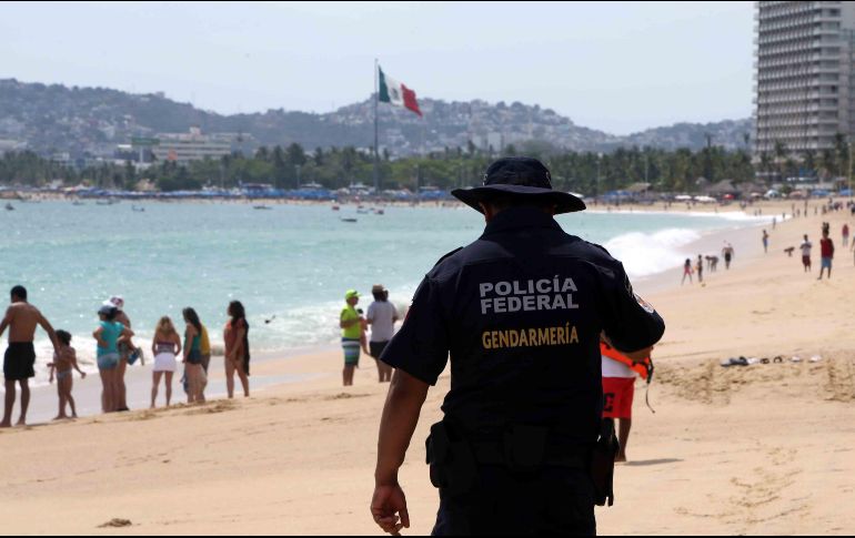 Los elementos llevan a acabo patrullajes por las playas y las principales zonas turísticas de Cancún. NTX / ARCHIVO
