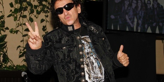 Alex Lora aclara lo que ocurri&oacute; en concierto