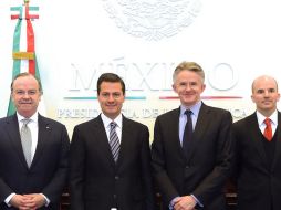 Stuart Gulliver y John Flint, ratificaron a Peña el compromiso de HSBC Holdings con México y reconocieron los avances que ha tenido la economía mexicana. NTX  / Presidencia