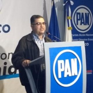 Martínez Espinoza analiza aspirar a la gubernatura